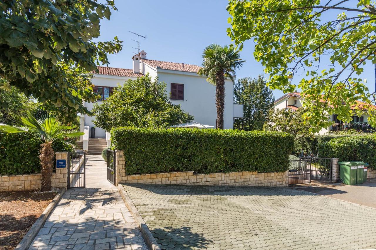 Apartments Bori Пореч Экстерьер фото